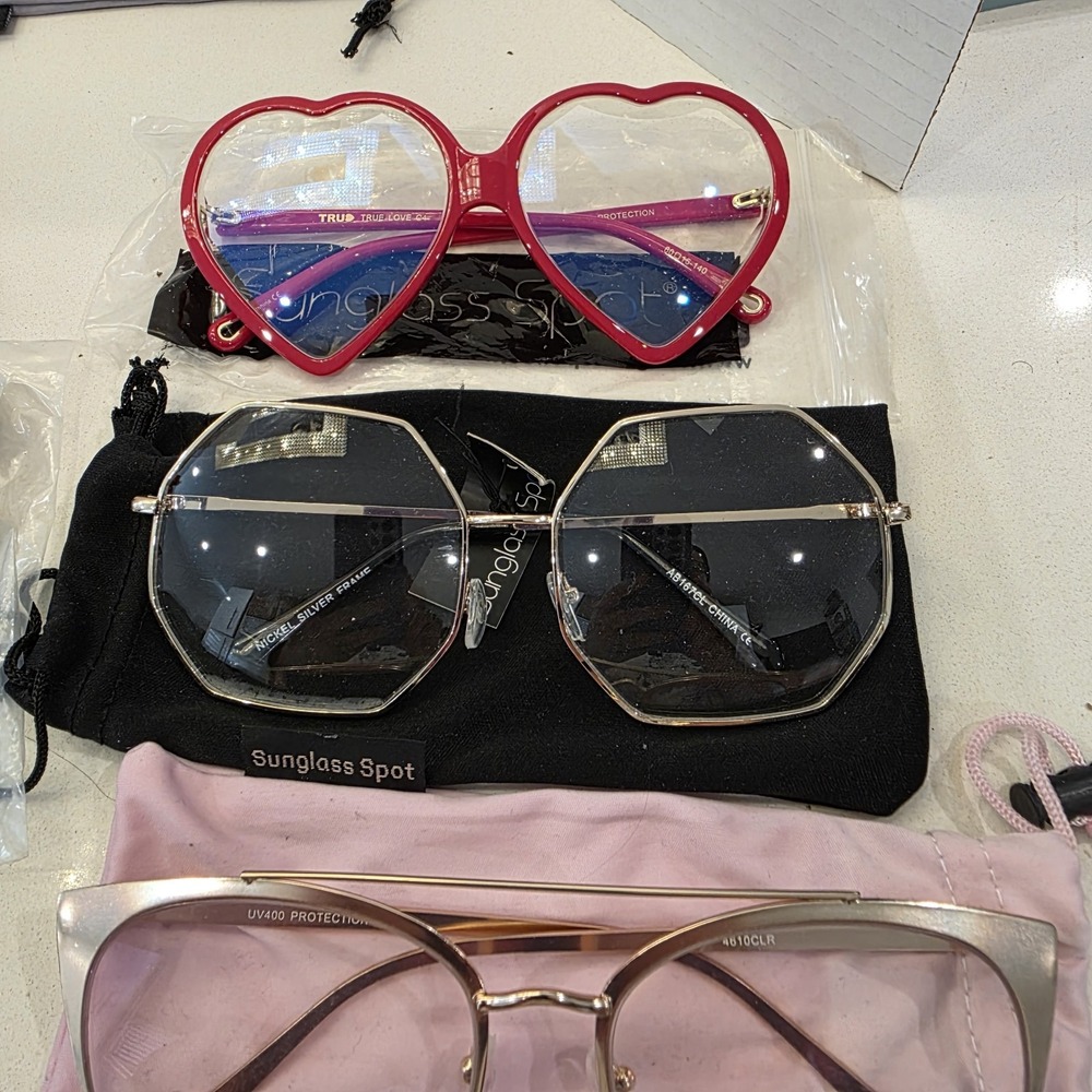 Bundle Of 14 SunGlasses & Eye Glasses. Red Sojos,2 Reading Glasses +2.5, 3 Spot - Picture 15 of 15